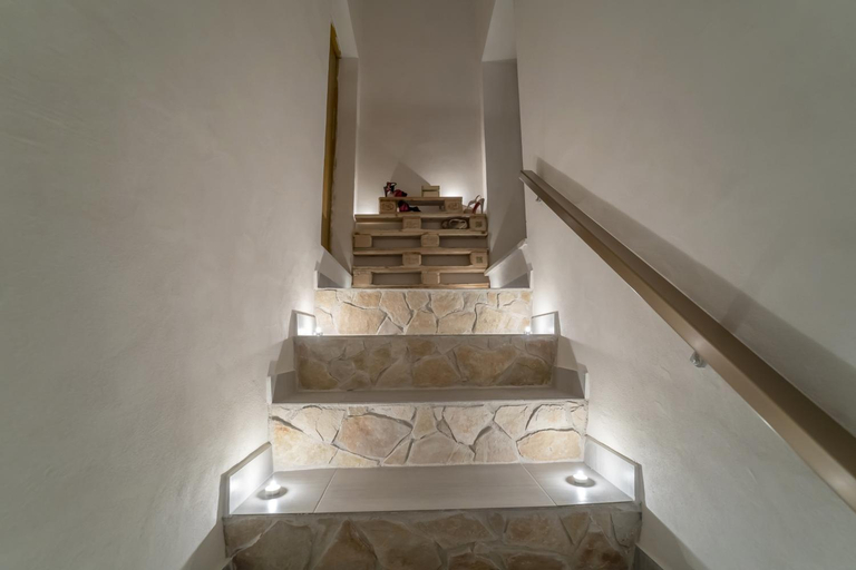 Others 5, La casa della moda, Matera