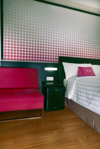 bedroom 26