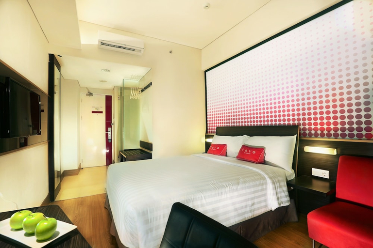 bedroom 13
