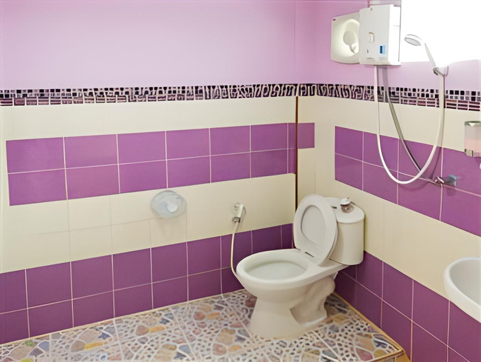 Bathroom, Nubnabnunar Resort, Koh Si Chang