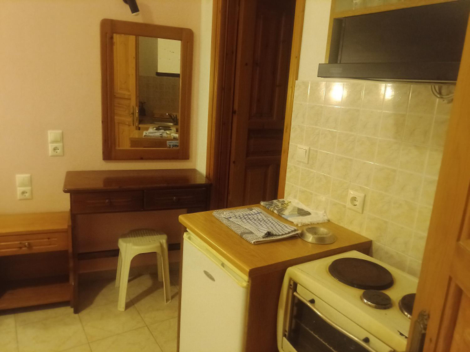 Others 5, SKIATHOS STUDIOS, Thessaly