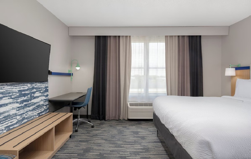 Bedroom 3, Garner Hotel Evansville East by IHG, Vanderburgh