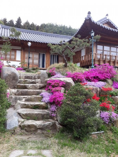 Others 2, Jangseong Forest Scent Pension, Gochang