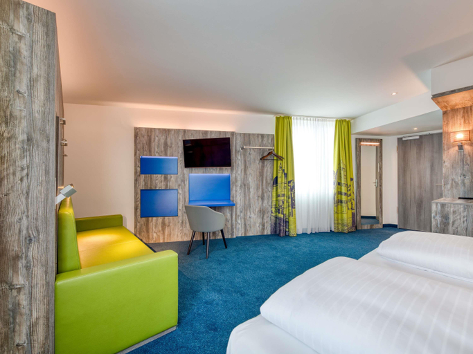 IBIS STYLES TUEBINGEN Room Type - Standard Suite with 1 double bed and twin beds