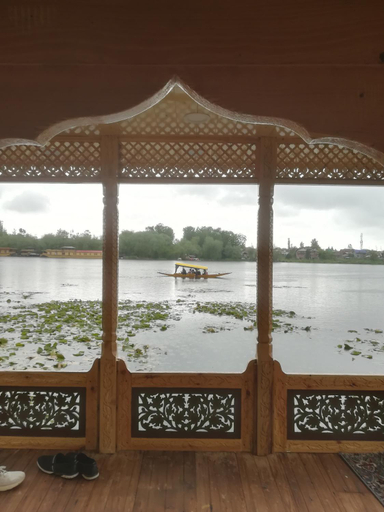 Others 3, House boat house of common, Srinagar