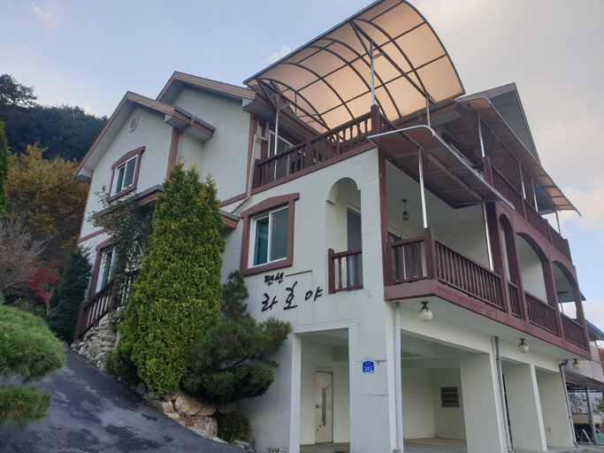 Others 1, LaHoya Pension, Chuncheon