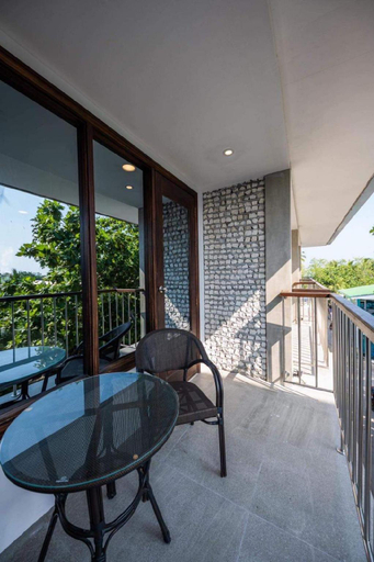Others 2, Dhigurah Cottage