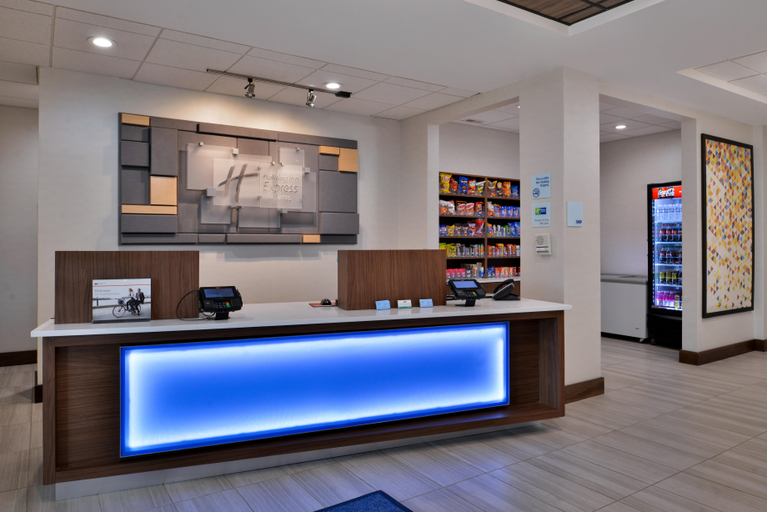 Public Area 3, Holiday Inn Express & Suites CINCINNATI - MASON by IHG, Warren