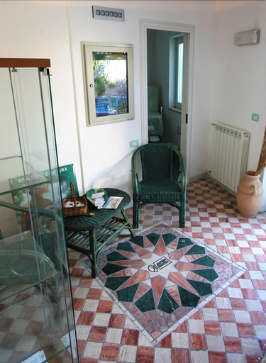 Others 5, Pineta, Napoli