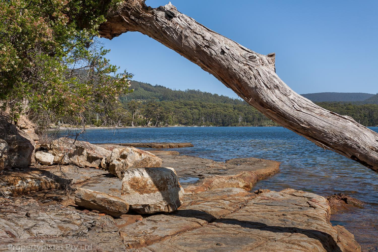 Others 4, Bay Retreat Port Arthur, Tasman