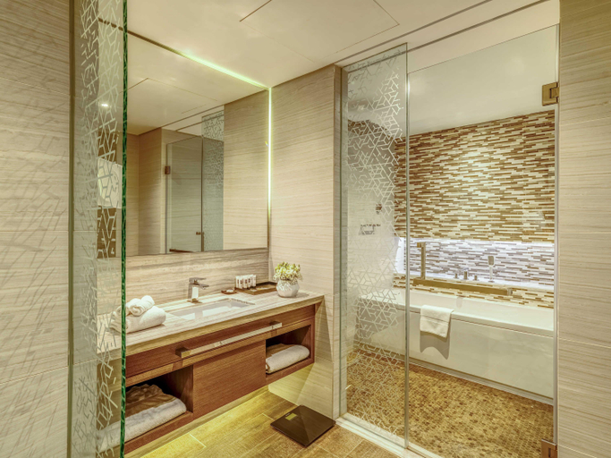 Deluxe Room with King Size Bed - Lagoon View