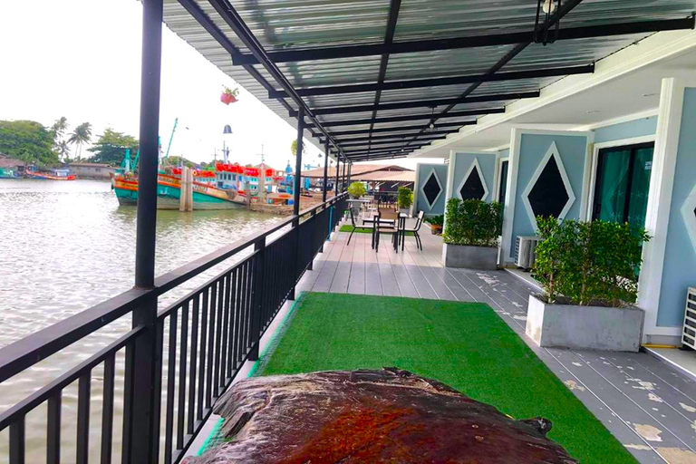 Public Area 3, Chaiyai River Front Hotel, Sichon