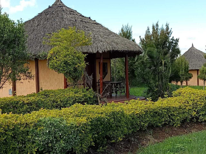Exterior & Views 2, The Great Circle Lodge, Kieni