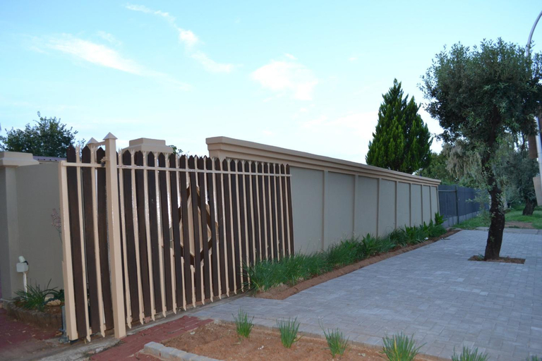 Others 4, Leago Guesthouse, Mangaung