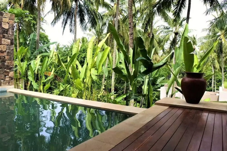 pool 16