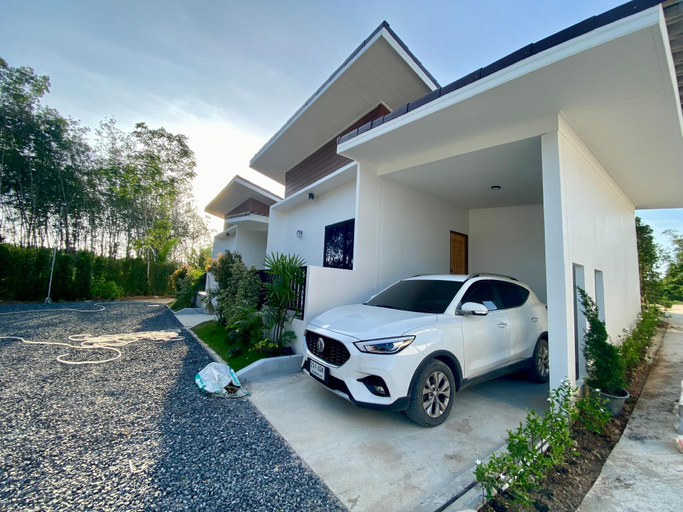 Others 2, The White House Natawee Resort, Na Thawi