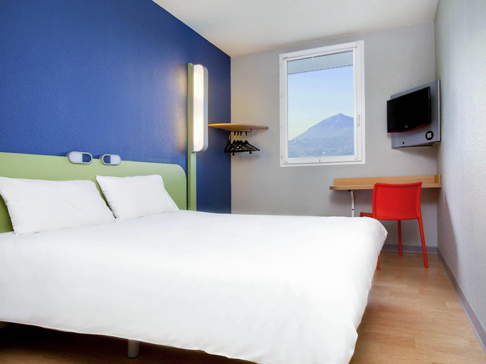 Bedroom 4, ibis budget Clermont Ferrand Nord Riom, Puy-de-Dôme