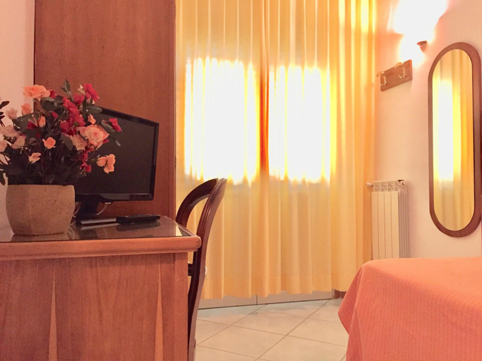 Room 5, Pineta, Napoli