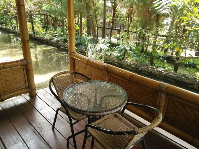 balcony 21