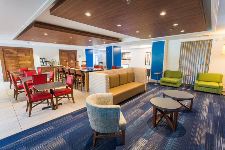 Public Area 5, Holiday Inn Express & Suites WILMINGTON-UNIVERSITY CTR by IHG, New Hanover
