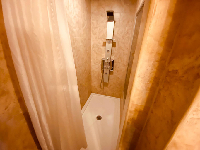 Others 5, Le Grand Hotel, Manicouagan