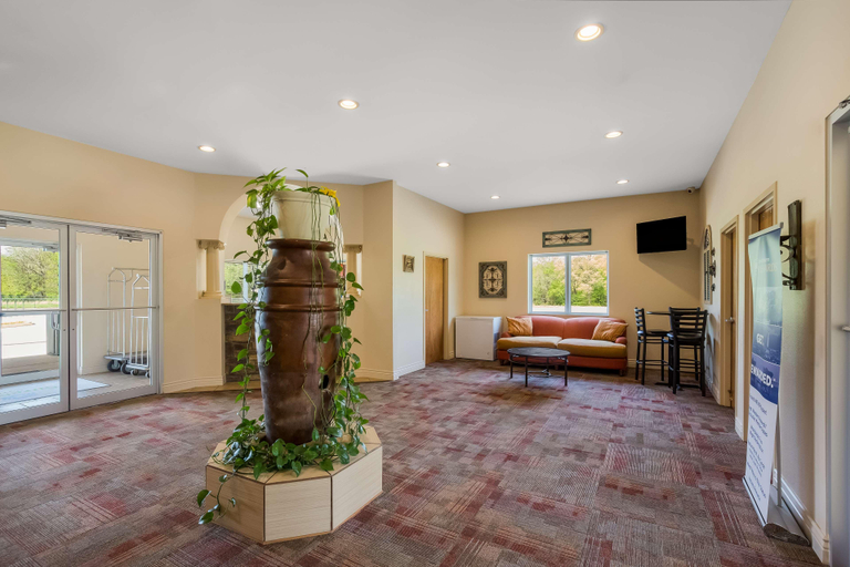 Public Area 2, SureStay Hotel by Best Western Whittington Rend Lake, Franklin