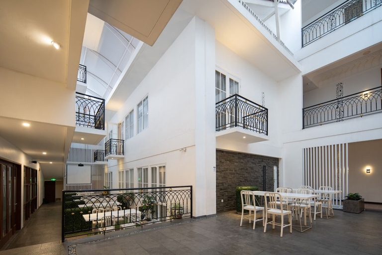 Others 5, Cove Bening Boutique (Syariah), Bekasi