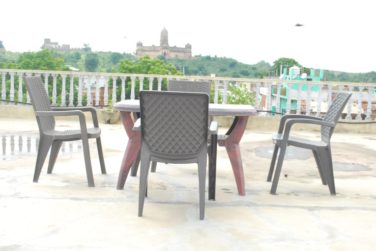 Others 3, Hotel Shri Mahant Orchha, Tikamgarh