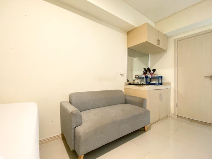 Guestroom 4, Simply Look And Enjoy Living Studio At Meikarta Apartment, Cikarang
