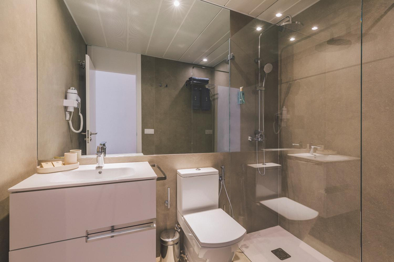 Bathroom, Taoyo Suites, Las Palmas