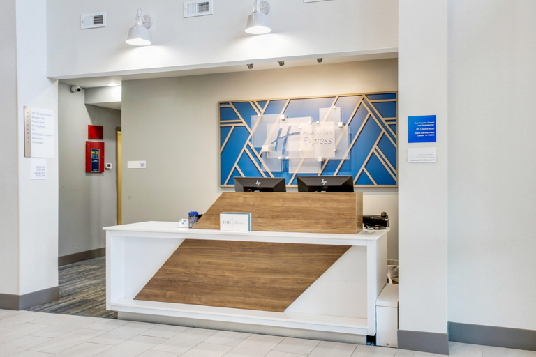 Public Area 3, Holiday Inn Express GLOUCESTER by IHG, Gloucester
