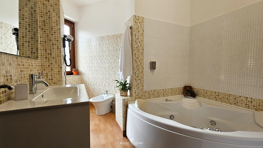 Bathroom 2, Agriturismo il Tratturo B&B, Chieti