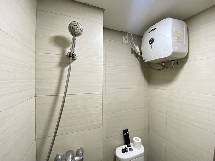 Bathroom 2, Spacious And Modern 2Br At Gateway Pasteur Apartment, Bandung
