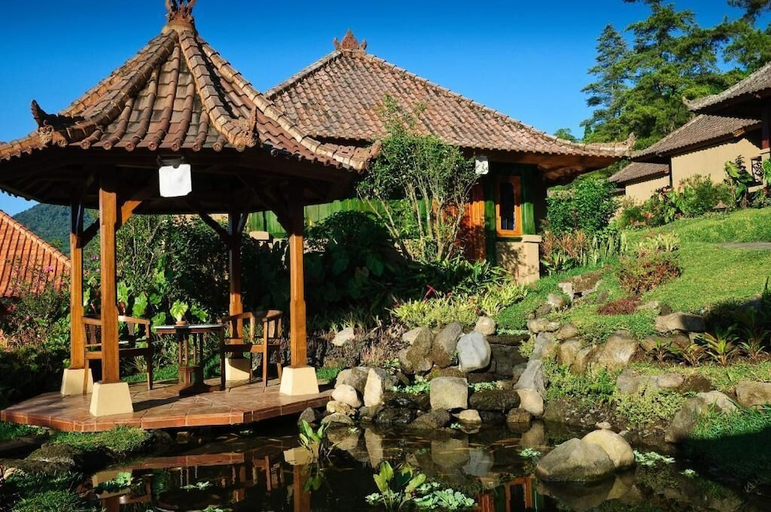 Exterior & Views 5, Strawberry Hill Hotel & Restaurant, Tabanan