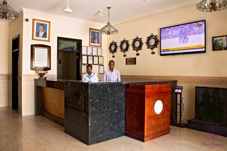 Public Area 2, Island Paradise Inn, Mjini