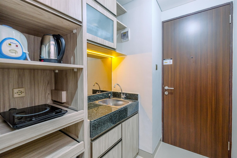 Others 2, Warm And Minimalist Studio Room Transpark Cibubur Apartment, Depok