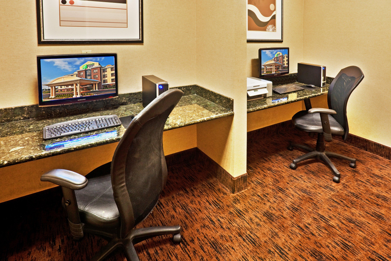 Public Area, Holiday Inn Express & Suites BARTLESVILLE by IHG, Washington