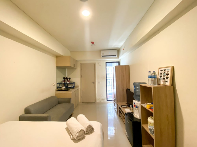 Guestroom 3, Simply Look And Enjoy Living Studio At Meikarta Apartment, Cikarang