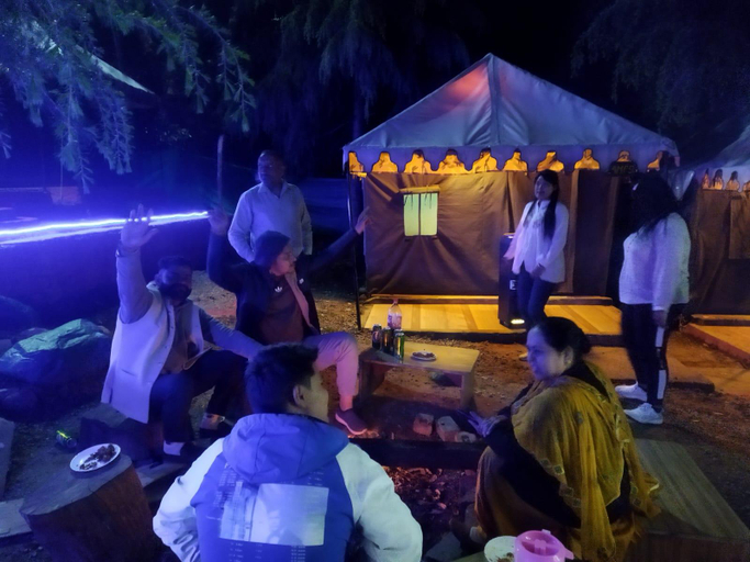 Others 5, Camp World, Kangra