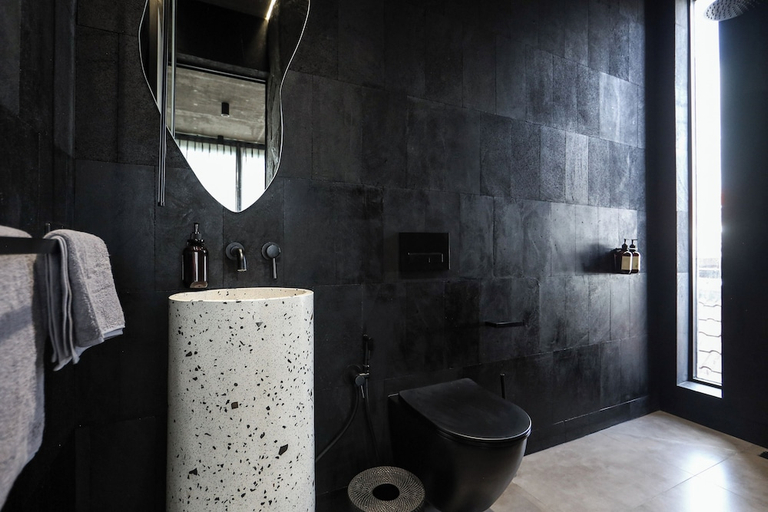 Bathroom 4, Predmet Padonan - Private Pool Retreat Rooftop & Outdoor Lounge, Badung