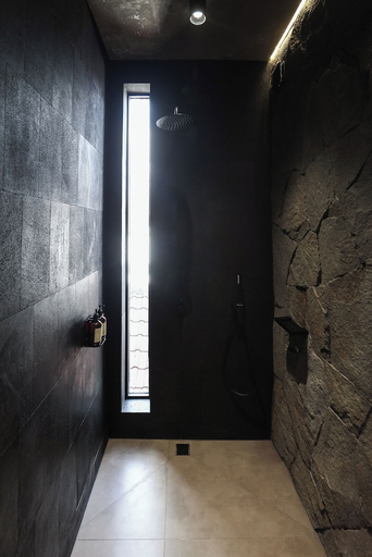 Bathroom 2, Predmet Padonan - Private Pool Retreat Rooftop & Outdoor Lounge, Badung