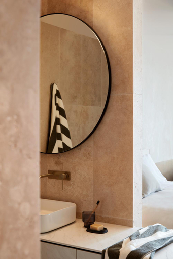 Bathroom 3, Hotel Sorrento, Melbourne