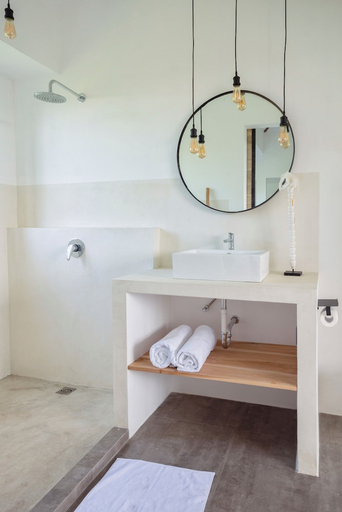 Bathroom 2, MariNara Lofts, Badung