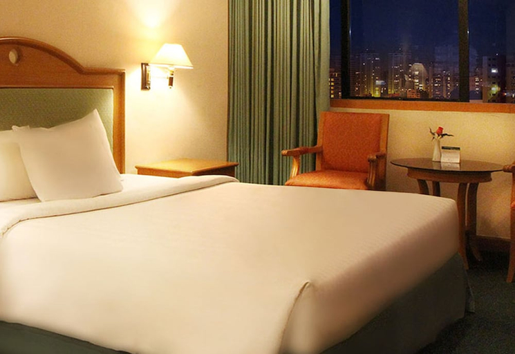bedroom 11