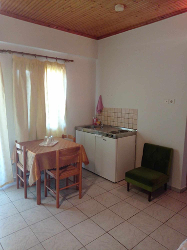 Others 3, Το Περασμα, Epirus