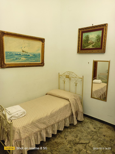 Others 3, Da Francy B&b, Napoli