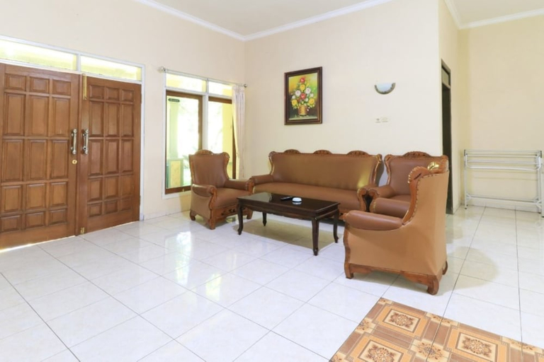 Others 5, Villa Bunga, Malang