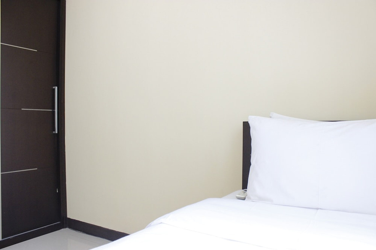 Bedroom 2, Deluxe & Cozy 4BR Galeri Ciumbuleuit Apartment, Bandung