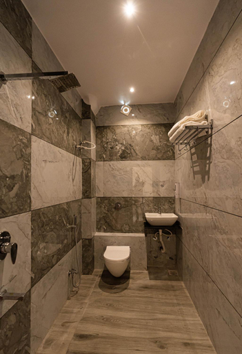 Bathroom, Hotel Panna Shree, Ujjain