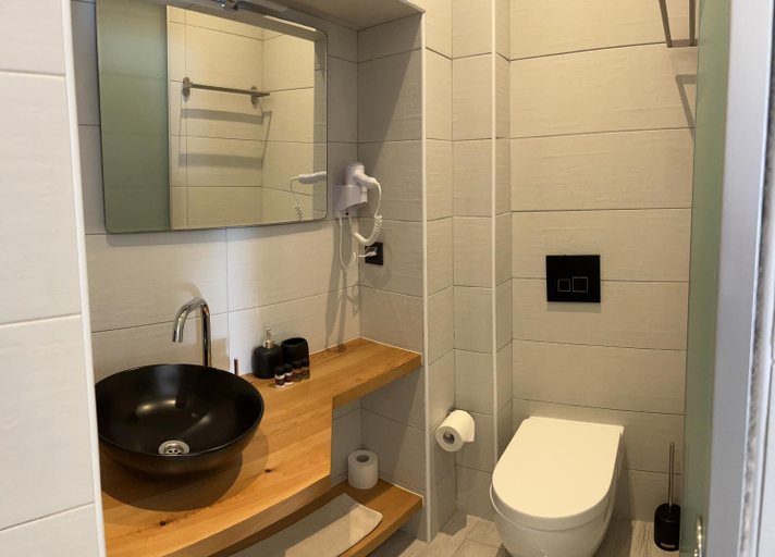 Bathroom 2, Antica Canea Luxury Rooms, Crete